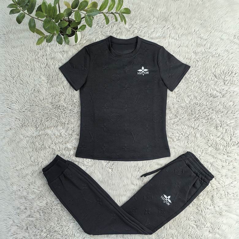Louis Vuitton Tracksuit Wmns ID:20261003-149